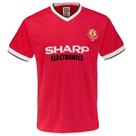 Manchester united dls 19 21/22. Manchester United FC Official Gift Mens 1983 FA Cup Winners Retro Kit Shirt | eBay