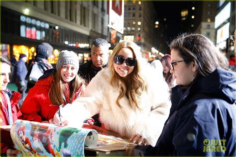 Mariah Carey Teases Her Holiday Movie A Christmas Melody