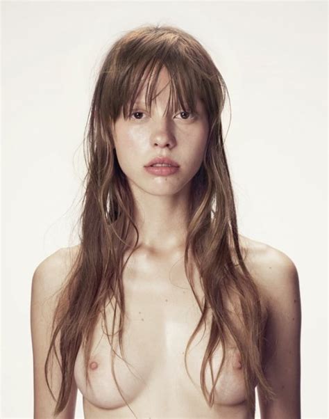 Mia Goth Porn Pic Eporner