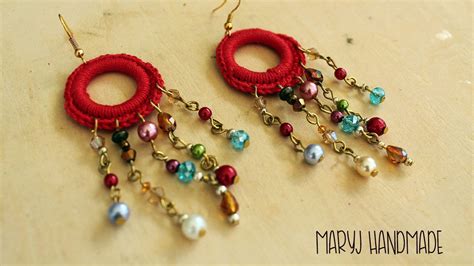 La collana può essere usata in macchina, durante le passeggiate con il. Orecchini Vanity uncinetto e perline | MARYJ HANDMADE ...