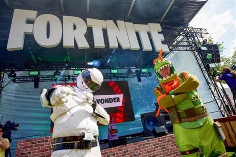 10 Best Professional Fortnite Players And Their Gaming Headsets