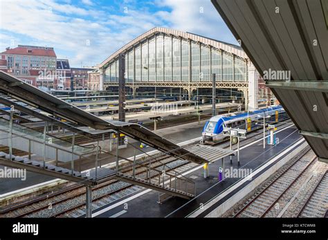 Lille Flandres Railway Station Lille Northern France Stock Photo Alamy