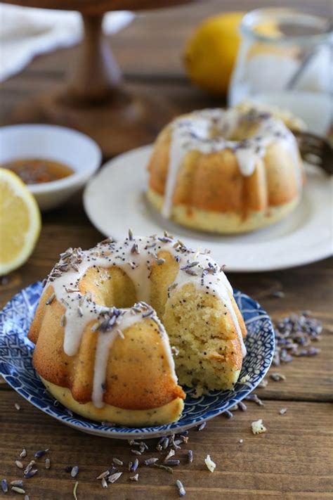 A miniature bundt cake made with love is the perfect small gift for coworkers, teachers, and friends — any day of the year. Grain-Free Lemon Poppy Seed Mini Bundt Cakes (Paleo) - The ...