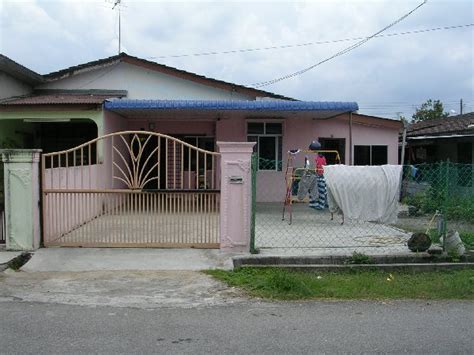 Rumah teres kos rendah 1 tingkat di taman bunga raya, padang serai, kedah. 2017]