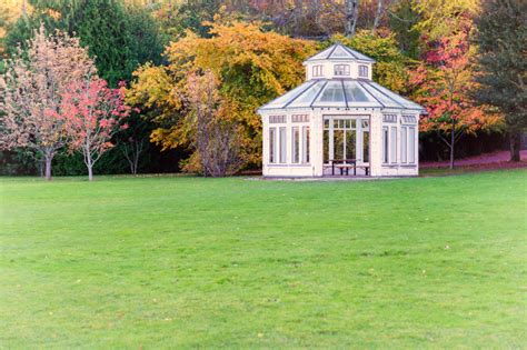 Um dem rasen in ihrem garten nicht zu schaden, sollten sie unbedingt darauf achten, dass sie ihm nur kalk zufügen, wenn er das auch benötigt. Rasen kalken » Wann ist der richtige Zeitpunkt?