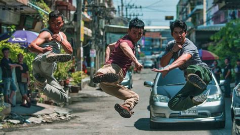I really want to see the two work together some day iko uwais *contains graphic violence* tony jaa. Tony jaa, iko uwais, scott adkins y más maestros de las ...