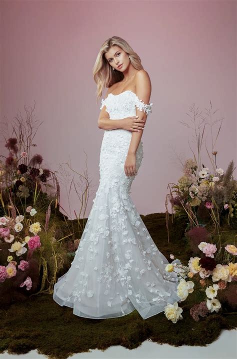 Strapless Sweetheart Neckline Mermaid Wedding Dress With Embroidered