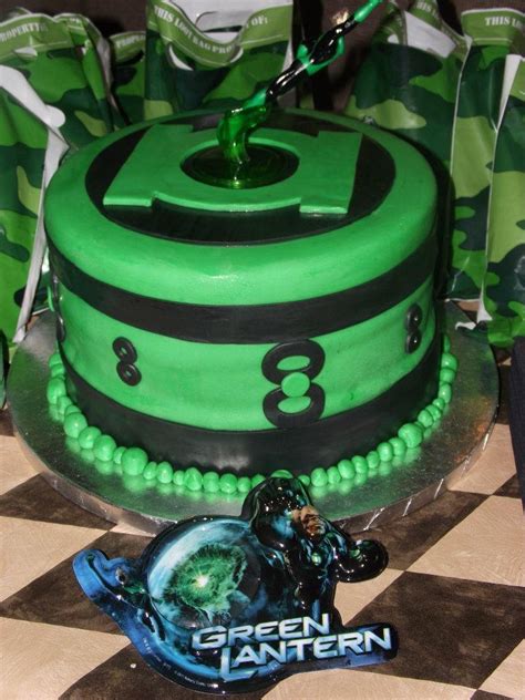 If you are thinking about which cake to order for your baby then here we have a list of 1st birthday cake ideas! Green Lantern cakes / Green Lantern cake Ideas