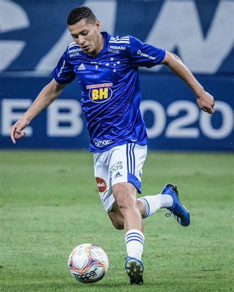 * senior club appearances and goals counted for the domestic league only and correct as of 19 may 2021 matheus luiz nunes (born 27 august 1998) is a brazilian professional footballer who plays as a midfielder for portuguese club sporting cp. Matheus Pereira Cruzeiro - Cruzeiro Tropeca No Mineirao ...