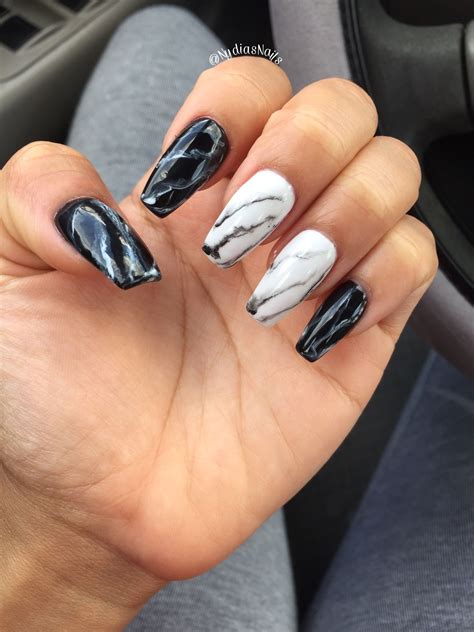 Marble Nails Coffin Nails Black And White Nails Dessins Ongles Noirs
