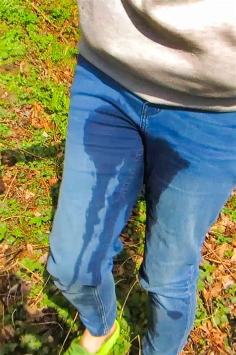 i love pee into my jeans photo omorashi and peeing experiences omorashi
