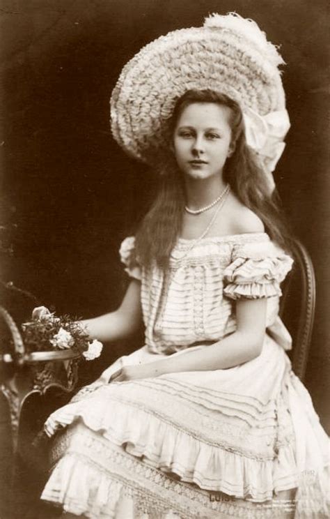 Princesa victoria reine victoria queen victoria adele german royal family divas germany and prussia ernst august royal princess. L'ancienne cour -Princess Victoria Louise of Prussia ...