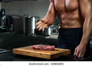 Sexy Chef Naked Body Peppering Raw Foto Stok Shutterstock