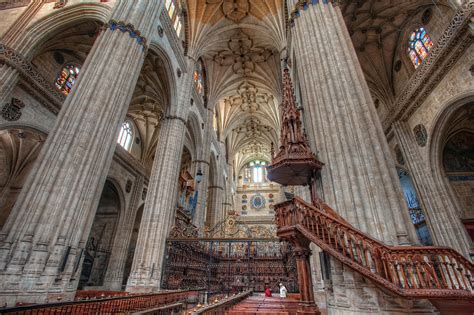 Patio de la universidad de salamanca, edificio antiguo con la espadaña de la capilla y los dos pisos claustrales. New Cathedral - Catedral Nueva, Salamanca HDR | The New ...