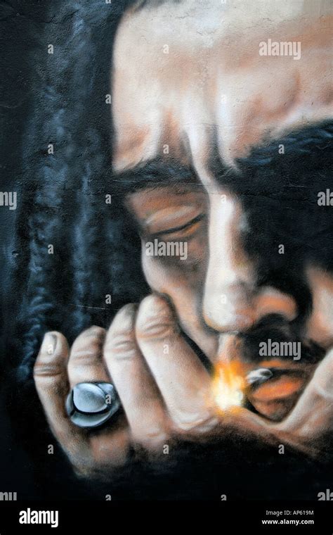 Bob Marley Smoking High Resolution Stock Photography And Images Alamy