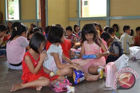 Ku bersukacita yesus bangkit#paskahsekolahminggu #gkiharapanindah #sekolahminggu. Ratusan Anak Sekolah Minggu Serbu Telur Paskah - ANTARA News Kalimantan Barat