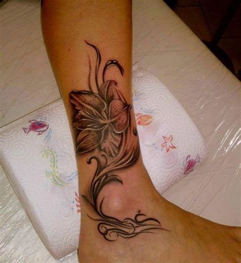 Since the rose is a beloved flower, roses in various colors and species have continuously been used not just in tattoo art, but also in paintings, photographs, and drawings. Cool Leg Rose tattoos for girls | Fashion's Feel | Tips ...