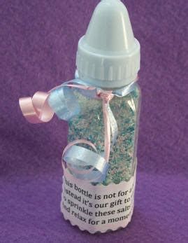 These baby shower craft party ideas are not only fun, but make perfect keepsakes for mom and baby. Baby Shower Favors Ideas | Party Favors Ideas