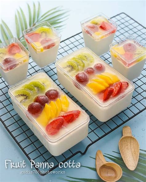 Check spelling or type a new query. Resep panna cotta © 2020 brilio.net | Makanan penutup mini ...