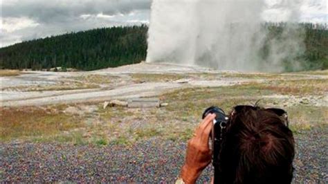 Huge Magma Chamber Under Yellowstone S Supervolcano