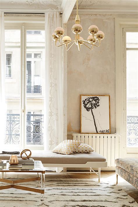 The price was just right and you could not ask for more. Anthropologie Oscarine Lucite Coffee Table - copycatchic
