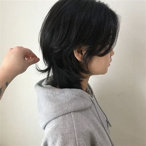 Brown hair shades brown hair colors haircuts straight hair natural hair styles short hair styles chocolate brown hair color long. Pin by alia on うつくしさ in 2020 | Short hair tomboy, Edgy ...