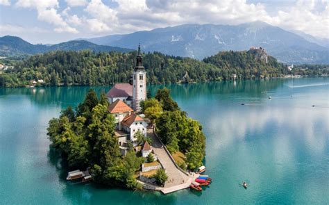 🏛️ Top 30 Most Beautiful Places In Europe Smapse