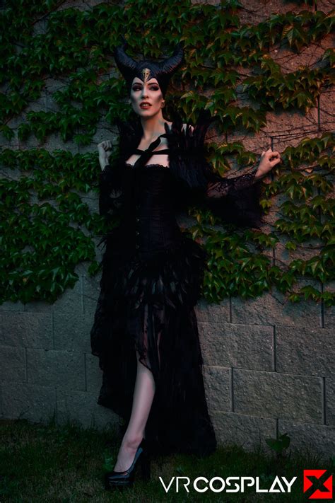 ᑕ ᑐ VRCosplayX Anna De Ville Maleficent A XXX Parody 2024