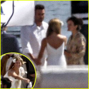 Jennifer lopez y ben affleck continúan su romance. Jennifer Aniston Gets MARRIED… Again! | Ben Affleck ...