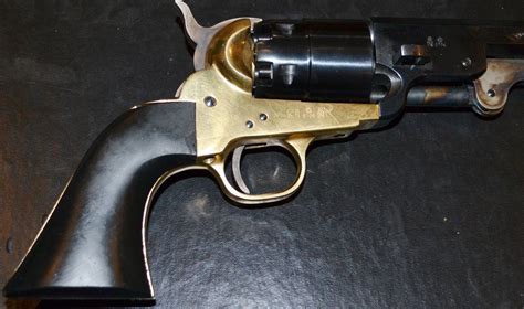 Pietta Model 1851 Confederate Navy Old Style Pistol Grip Jet Black