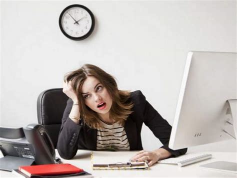 Bersyukur merupakan cara yang paling ampuh dalam mengatasi stress, bagaimana tidak. 5 Cara Mengatasi Stres Karena Pekerjaan Anda - serbaCARA ...
