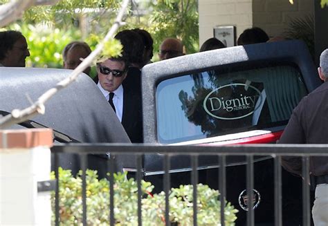 Sylvester Stallone Enterra O Filho Sage Morto Aos 36 Anos Notícias