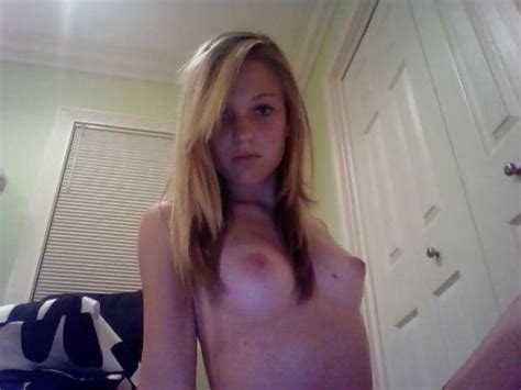 Sexy Actress KATHRYN NEWTON Celebrity Nudes And Naked Stars