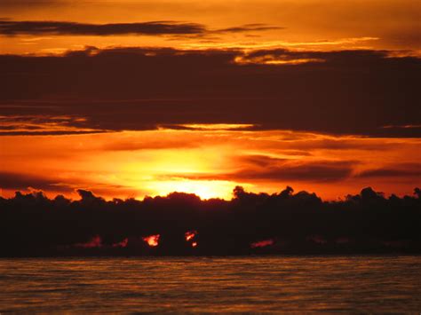 The sunsets of Koh Lanta, Thailand - Home Behind - The World Ahead
