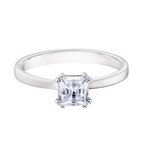 Swarovski Crystal Engage Attract Ring 5402444
