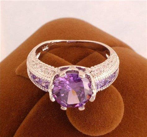 Trendy Violet Ring Clever Clad
