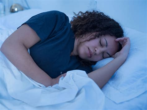 According to a study that was published in the journal of clinical gastroenterology, when you lay down for the night on the left side, the stomach is positioned lower to the mattress. Missed sleep leads to weight gain, high BP and heart disease