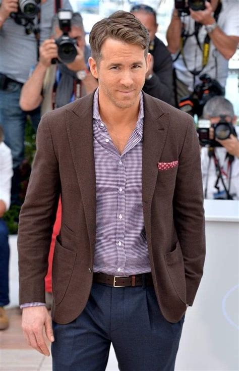 Pin By Dark Knight4 On Ryan Reynolds Ryan Reynolds Mens Casual