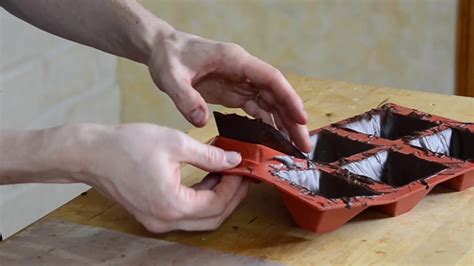 Utiliser un moule à chocolat en silicone FACILE à DEMOULER YouTube