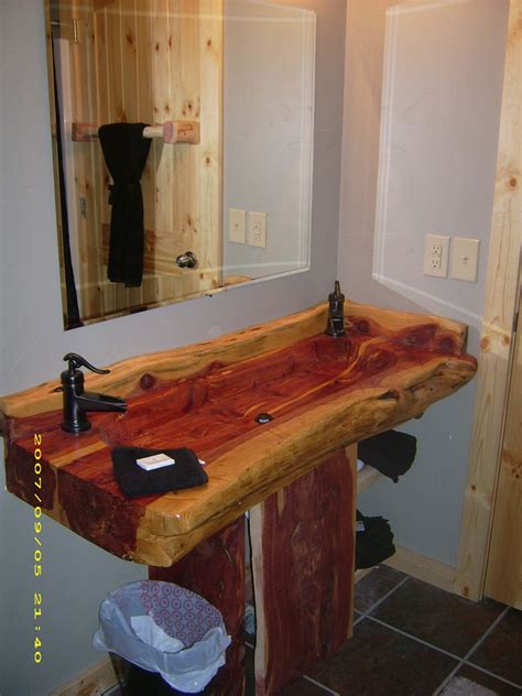 That wood is not, in general, the most suitable material to get in touch with water is known, yet, with appropriate treatments. Best Choosing a Wooden Sink - TheyDesign.net - TheyDesign.net