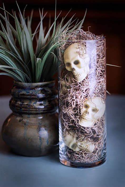 Easy Diy Halloween Decorations For The Spookiest Home On The Block