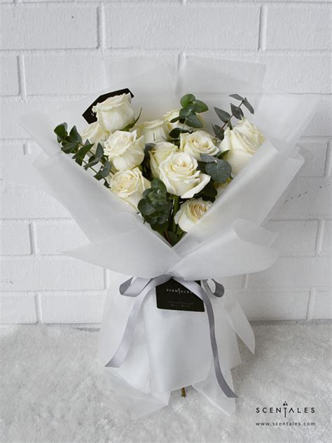 Minimalist White Rose Flower Bouquet Scentales Florist