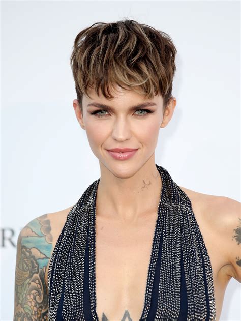 25 chic textured pixie haircut styles that are huge in 2019. Short feathered pixie cut. Short Pixie Cuts for - Everything You Should Know About a Pixie Cut
