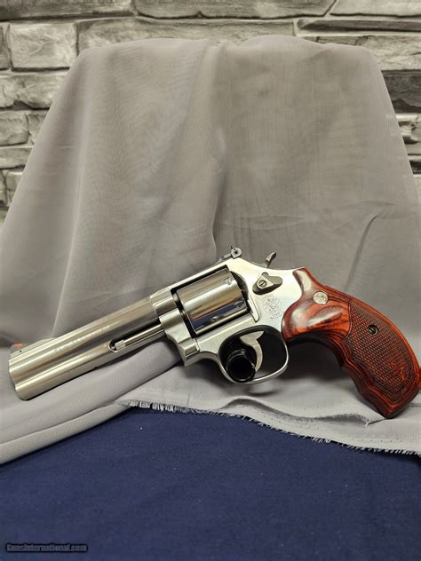 Smith And Wesson 686 6 Plus Deluxe