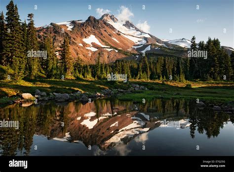 Cascade Mountain Range Oregon High Resolution Stock Photography And