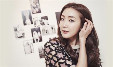 Sexy Korean Actress Choi Ji Woo Gallery