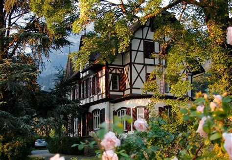 Wilderswil ist eine von wilderswil's vielen bezirken, die gerne von reisenden besucht werden. Villa Unspunnen, Wilderswil, Schweiz | VeggieHotels