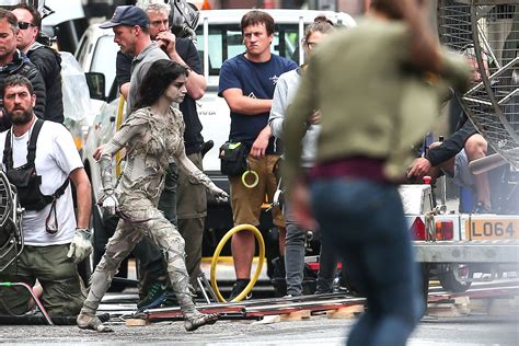 Sofia Boutella And Tom Cruise Filming The Mummy On Set In London England