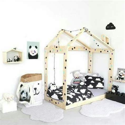 The jungle style safari animal themed bedding sets are soft and luxurious, relax in the peaceful serenity. Bedroom panda | House beds for kids, Bedroom decor ...