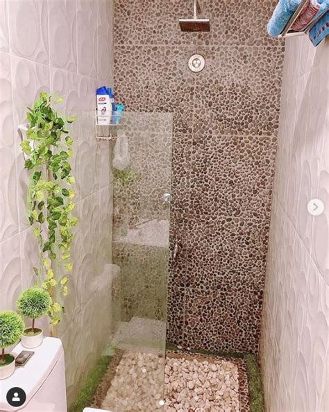 9 Kamar Mandi Minimalis Modern. Kecil Sih tapi Mewah!